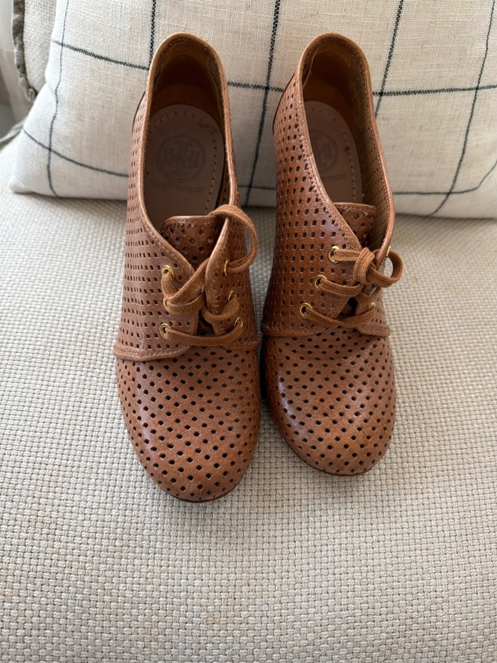 Tory Burch Wedge size 8.5